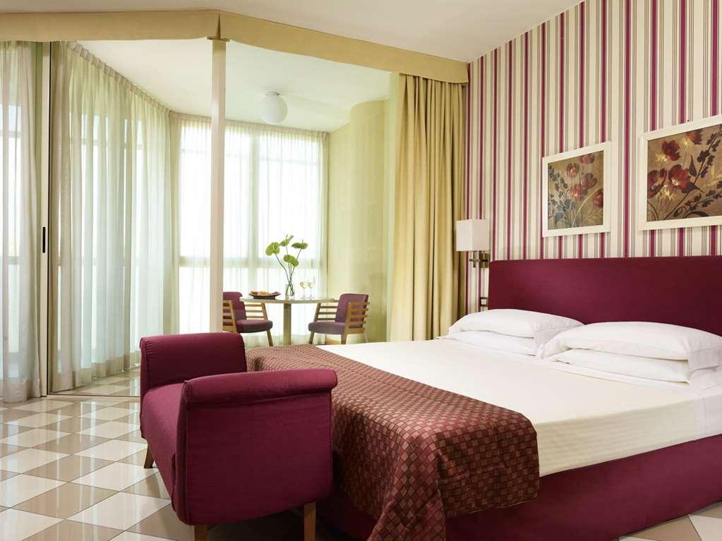 Unahotels The One Milano Hotel & Residence San Donato Milanese Chambre photo